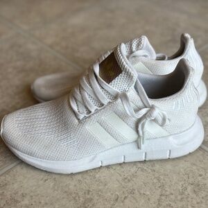 ADIDAS Original Swift Run Shoes White/Copper Metallic